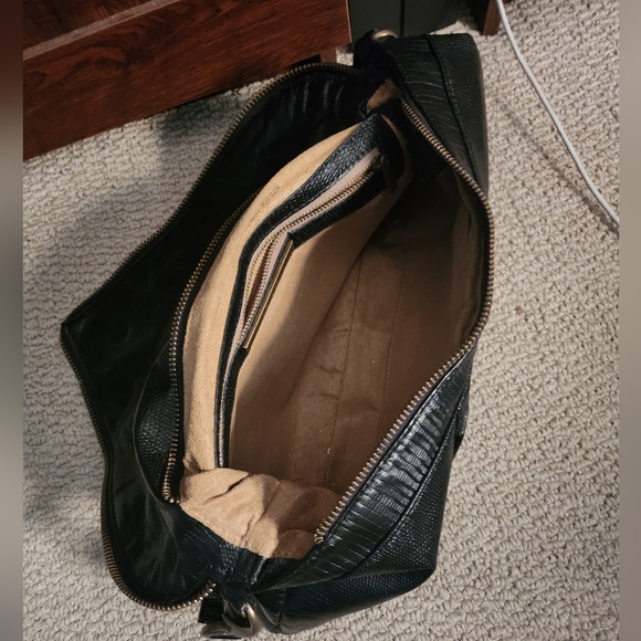 Matt & Nat black envelope shoulder bag - Picture 7 of 9